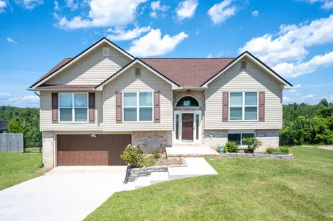 8325 Harvest Oak Ln, Chattanooga, TN 37421