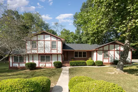 102 Heritage Dr, Tullahoma, TN 37388