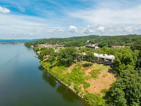 4316 Lakeshore Ln #204, Chattanooga, TN 37415