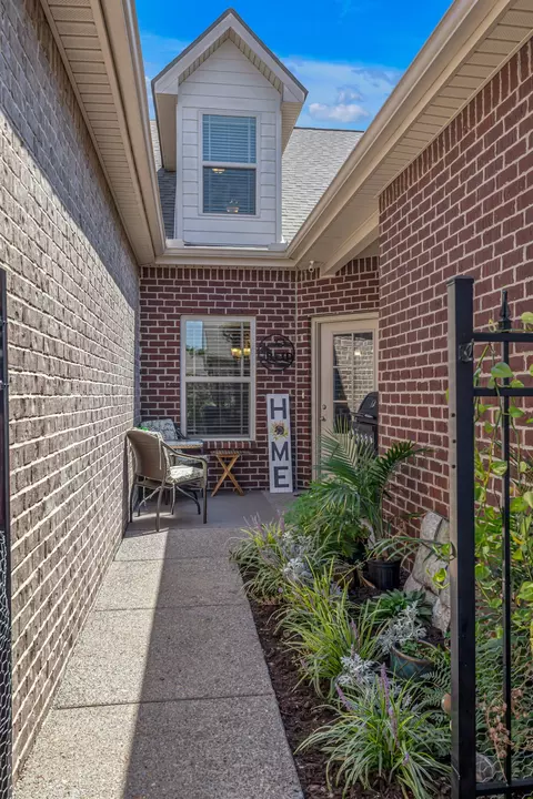 817 Arbon Vale Dr, Murfreesboro, TN 37130