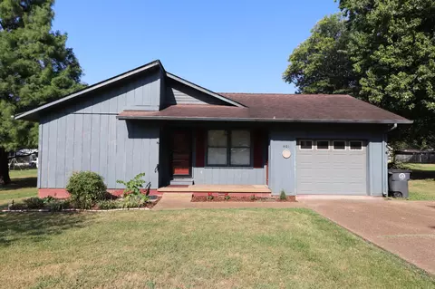 601 Courthouse View St, Lafayette, TN 37083