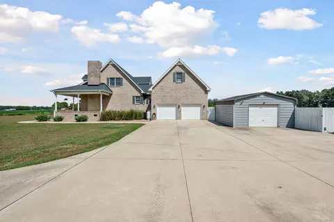 Exterior - 1151 Ball Park Rd, Morrison, TN 37357 photo 3 of 11