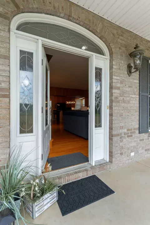 Entry Way - 1151 Ball Park Rd, Morrison, TN 37357 photo 1 of 5