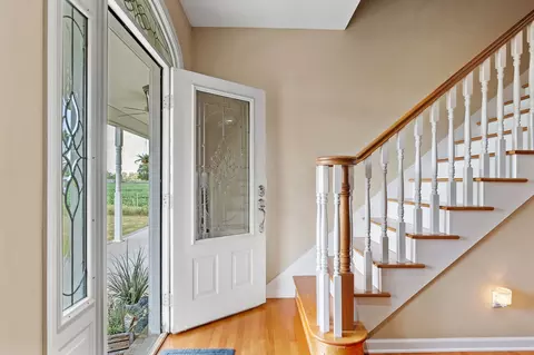 Entry Way - 1151 Ball Park Rd, Morrison, TN 37357 photo 2 of 5