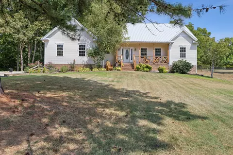 2685 Winding Way Rd, Culleoka, TN 38451