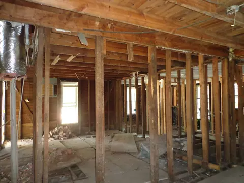 Other - 202 E Duffle St, Waverly, TN 37185 photo 2 of 6