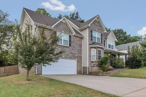 760 W Accipiter Cir, Clarksville, TN 37043