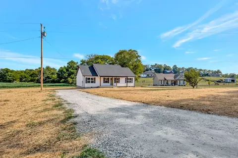 2001 Coleman Rd, Cornersville, TN 37047