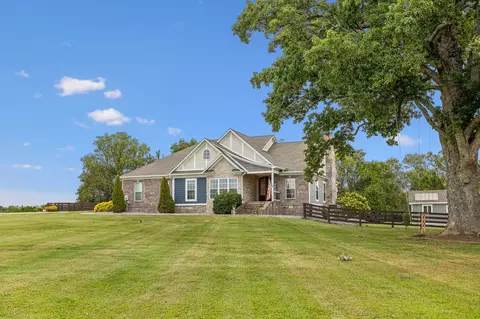 1232 Hardison Rd, Columbia, TN 38401