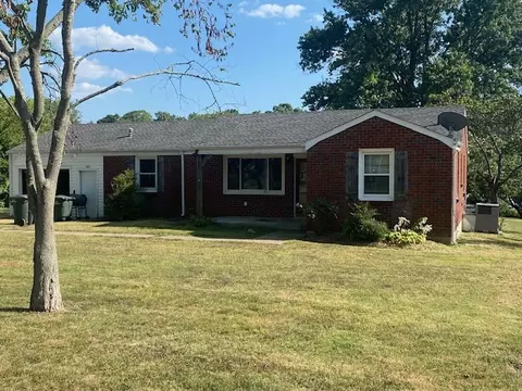 Exterior - 2611 Skyview Dr, Springfield, TN 37172 photo 2 of 3
