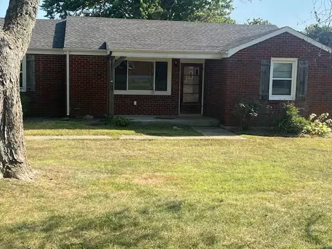 Exterior - 2611 Skyview Dr, Springfield, TN 37172 photo 1 of 3