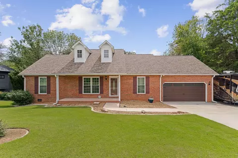 1002 River Bend Dr, Cookeville, TN 38506