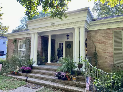 400 Dunlap St, Paris, TN 38242