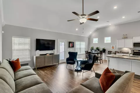 544 High Echelon Cir, Smyrna, TN 37167
