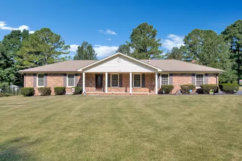 306 Skyview Dr, Columbia, TN 38401