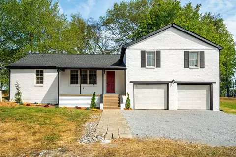 5744 Highland Rd, Orlinda, TN 37141