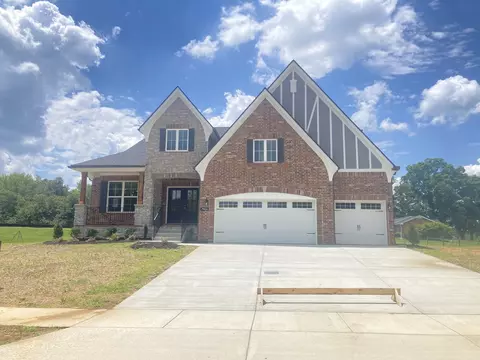 7906 Pine St, Fairview, TN 37062