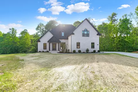 422 Young Rd, Pleasant View, TN 37146