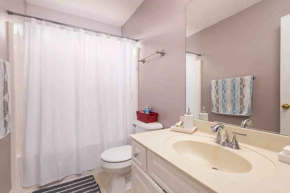 Bath - 229 Bateman Ave, Franklin, TN 37067 photo 4 of 4