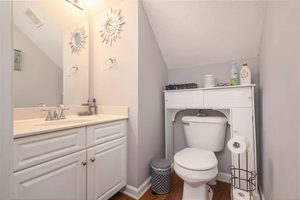 Bath - 229 Bateman Ave, Franklin, TN 37067 photo 3 of 4