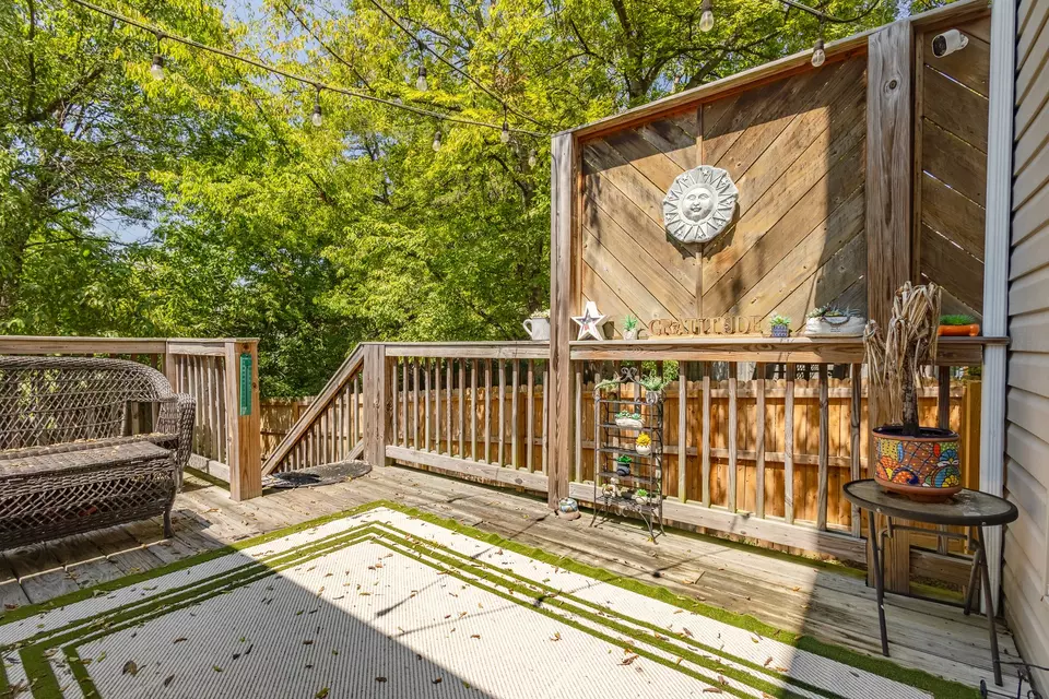Exterior - 229 Bateman Ave, Franklin, TN 37067 photo 4 of 10