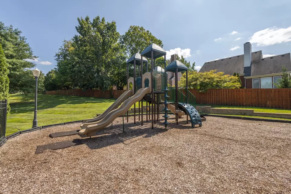 Exterior - 229 Bateman Ave, Franklin, TN 37067 photo 10 of 10