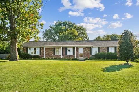 210 Downeymeade Dr, Nashville, TN 37214