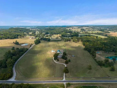 6724 Buford Station Rd, Lynnville, TN 38472