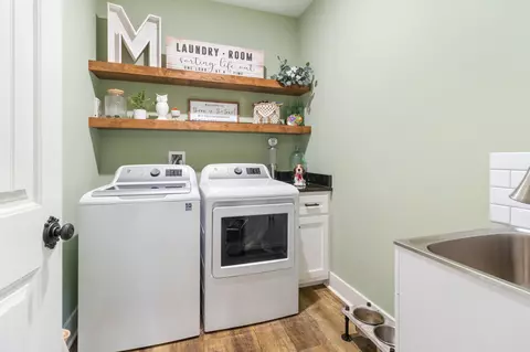 Other - 983 Smith Pl, Cunningham, TN 37052 photo 2 of 5