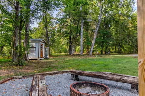 Exterior - 983 Smith Pl, Cunningham, TN 37052 photo 10 of 11