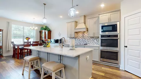2608 Parkwood Dr, Murfreesboro, TN 37128