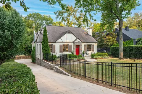 2802 Hawthorne Pl, Nashville, TN 37212