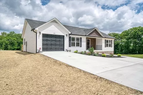 379 Dayton Ave, Crossville, TN 38555