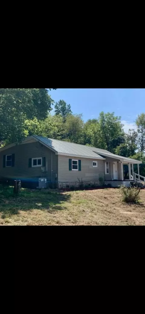 160 Bottom Rd, Lafayette, TN 37083