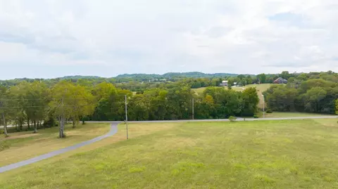 943 Franklin Rd, Gallatin, TN 37066