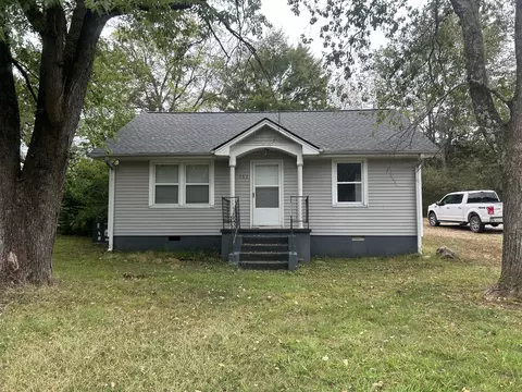 157 Vicksburg Ave, Camden, TN 38320