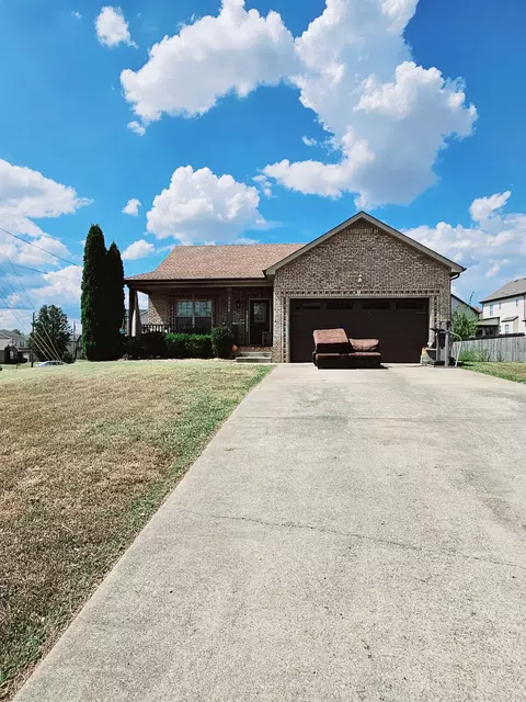 3424 Bradfield Dr, Clarksville, TN 37042