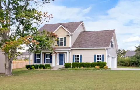 1481 Trainer Rd, Clarksville, TN 37042