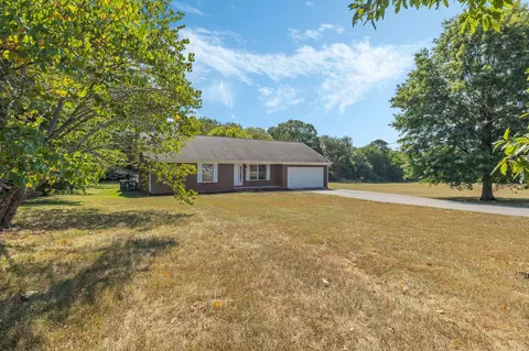 318 Marie Ln, Lynnville, TN 38472