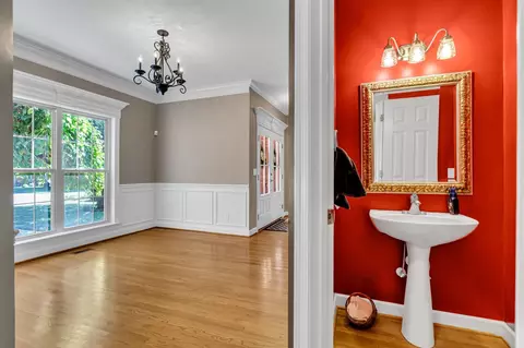 Entry Way - 1115 Ithaca St, Murfreesboro, TN 37130 photo 3 of 7