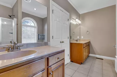Bath - 1115 Ithaca St, Murfreesboro, TN 37130 photo 1 of 5