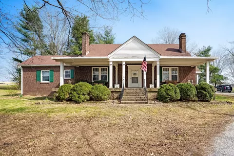2748 Buckner Ln, Thompsons Station, TN 37179