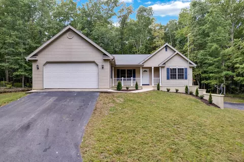 1732 Huckleberry Rd, Monterey, TN 38574