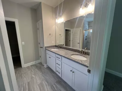 Bath - 416 Ruby Oaks Ln, Murfreesboro, TN 37128 photo 1 of 2