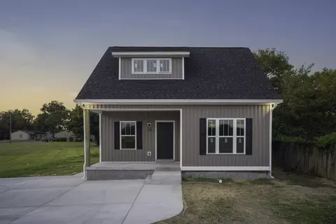 229 Bransford Dr, Springfield, TN 37172