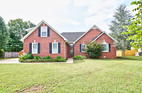1815 Bridget Dr, Murfreesboro, TN 37129