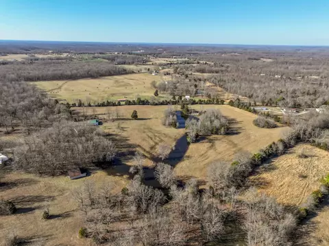 View/Area - 900 Capps Rd, Mcewen, TN 37101 photo 11 of 15