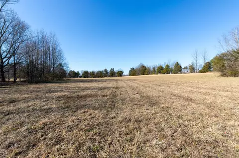 Exterior - 900 Capps Rd, Mcewen, TN 37101 photo 12 of 14