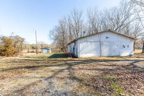 Exterior - 900 Capps Rd, Mcewen, TN 37101 photo 7 of 14