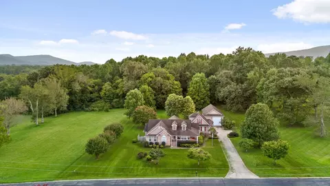 265 Looneys Creek Dr, Whitwell, TN 37397